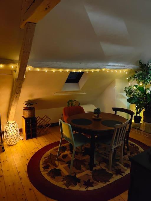 Charmant Appartement Vieux Tours Exterior foto